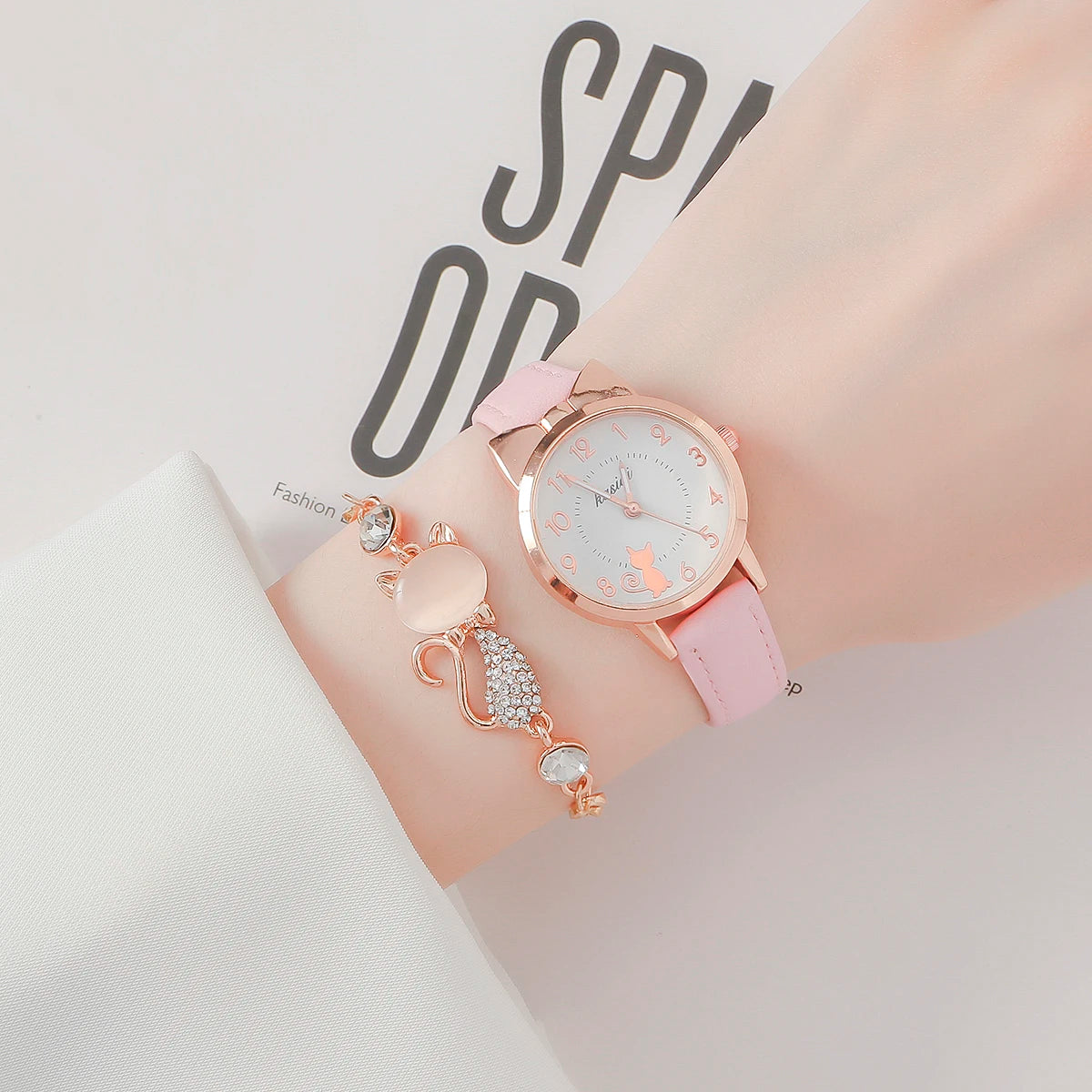 Cute and fashionable Arabic numeral scale small cat watch dial belt quartz watch+cat bracelet set