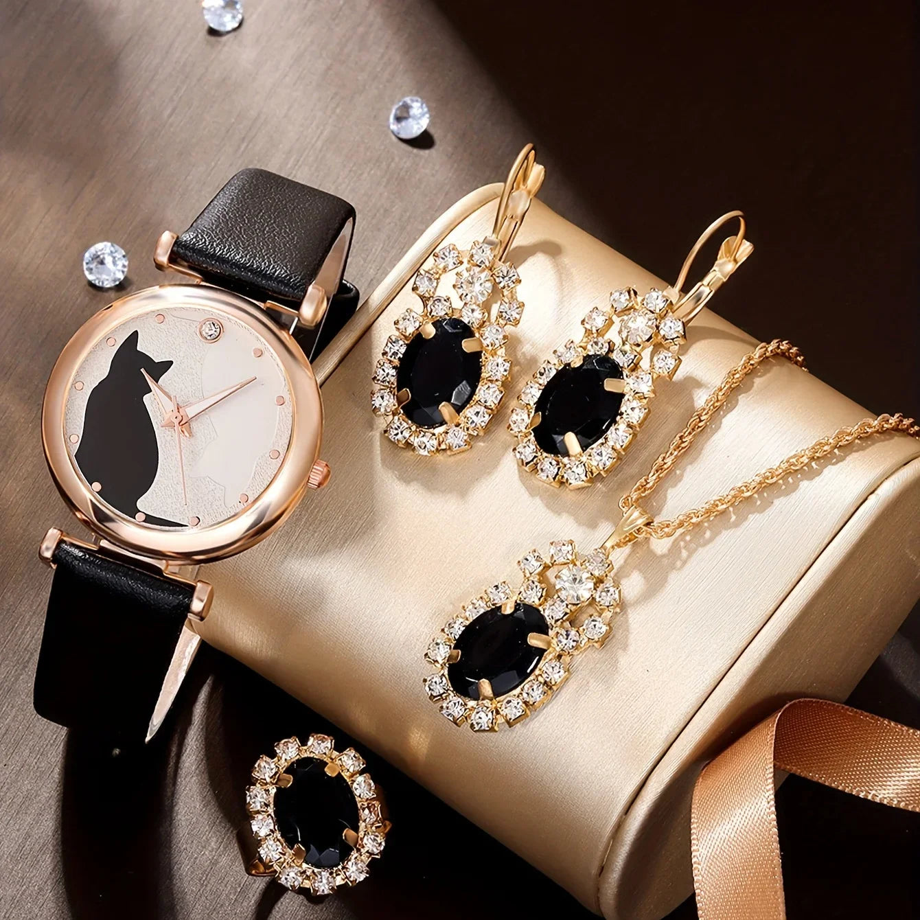 1pc Casual Round Pointer Quartz Watch Cat Pattern Rhinestone Decor Analog Dress Watch & 4pcs Jewelry Set, Gift For Mom/Her