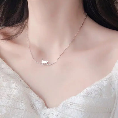 Female Personality Walking Cat Pendant Necklace Cute Animal Kitten Curved Simple Clavicle Chain Necklaces Party Jewelry